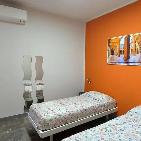 Unangolodibologna 2 - Vicino Ospedale Laura Apartman